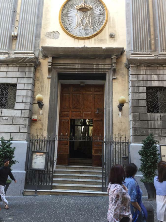 Appartamentino 116 Via Chiaia Napoli Bagian luar foto